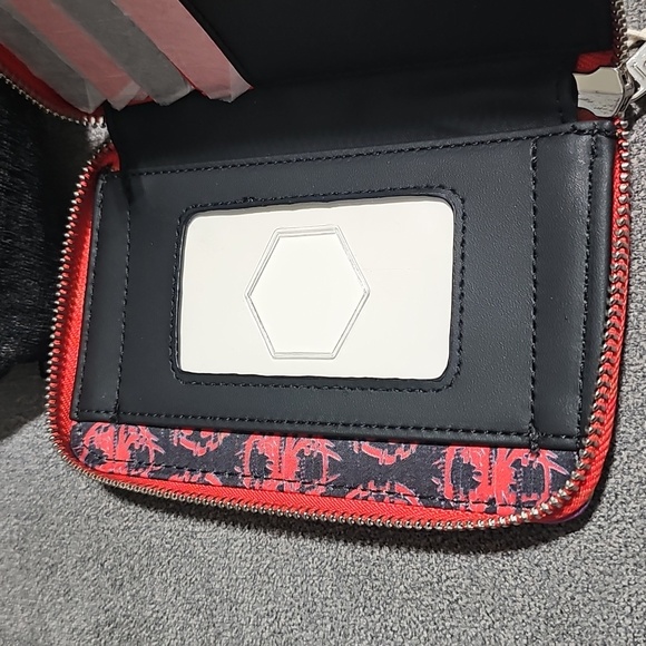 NWT Loungefly Spiderman Wallet Across the Spider-verse Gwen Universal Studios - Picture 8 of 9